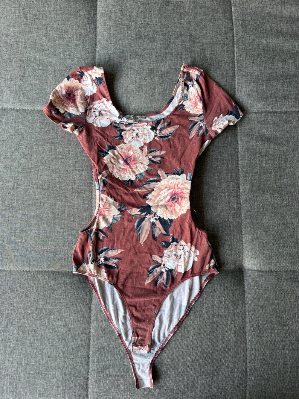Charlotte Russe Mauve Floral Cutout Bodysuit